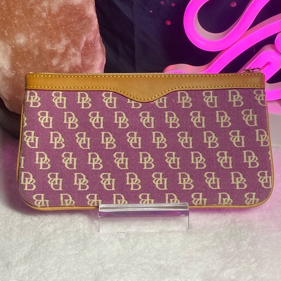 COPY - EUC Vintage Dooney & Bourke Monogram Clutch - Plum - Picture 3 of 3